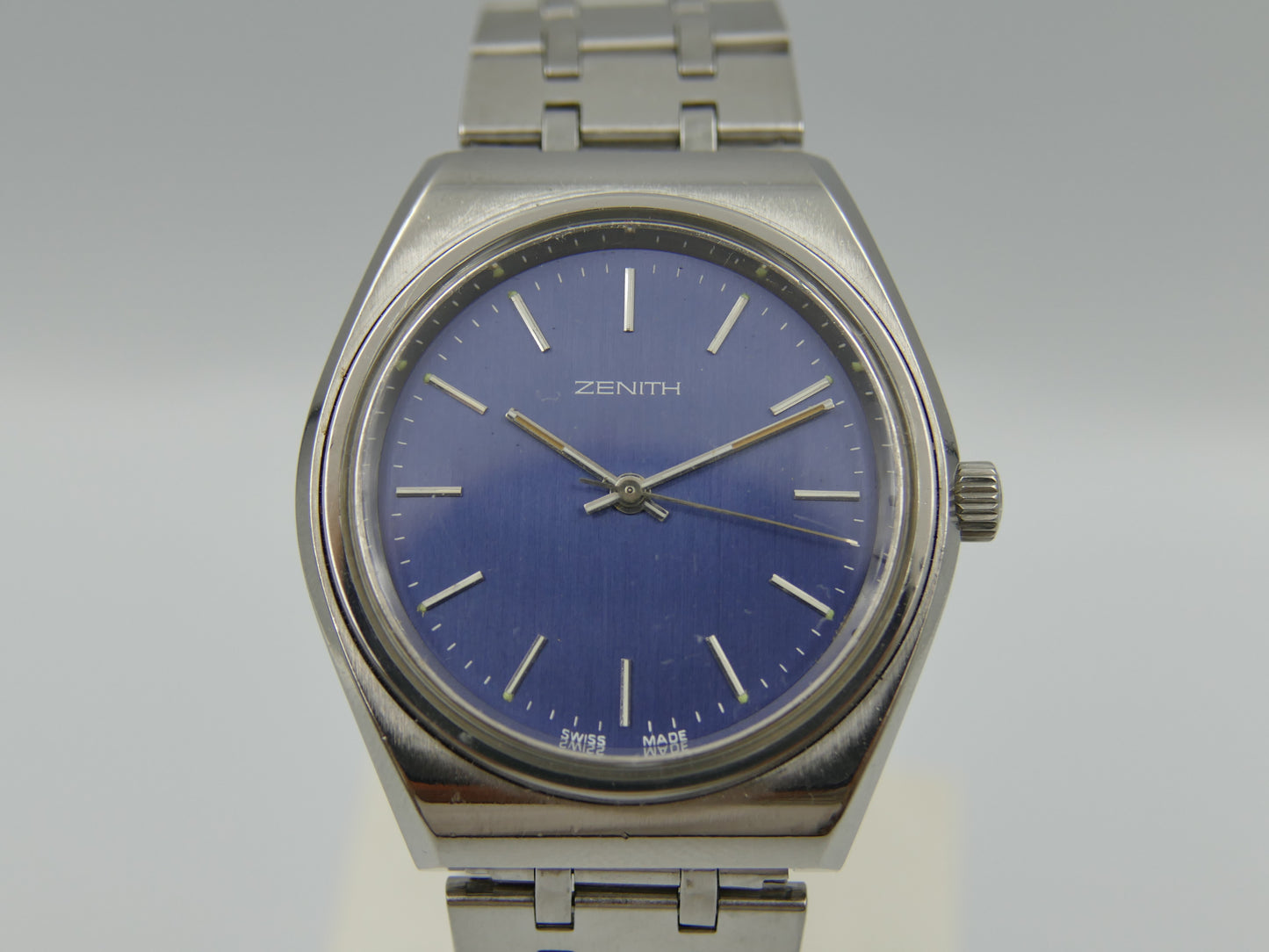 70s vintage watch mens Zenith surf ref 01.0490.360 hand wind 2572 steel blue serviced