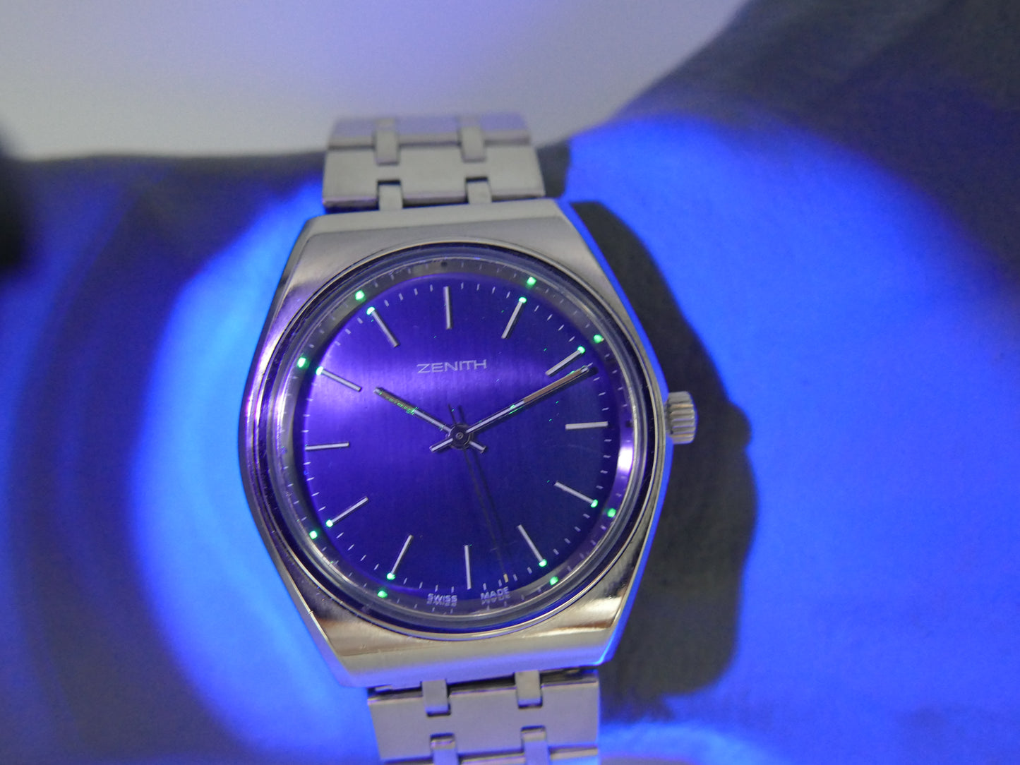 70s vintage watch mens Zenith surf ref 01.0490.360 hand wind 2572 steel blue serviced