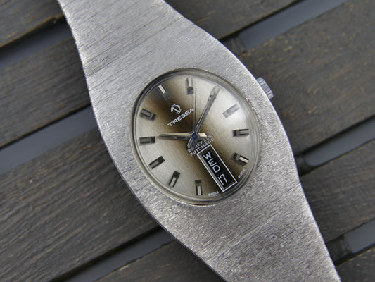 70s Vintage watch mens Tressa Lux Automatic eta Frosted Bark Texture Case Ref. 655 NOS