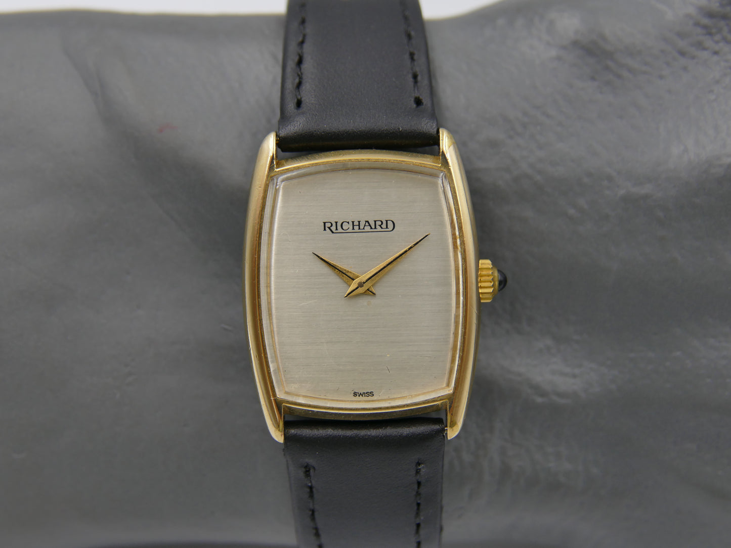 vintage watch Richard ref 440 Tank Tonneau hand wind eta 2512