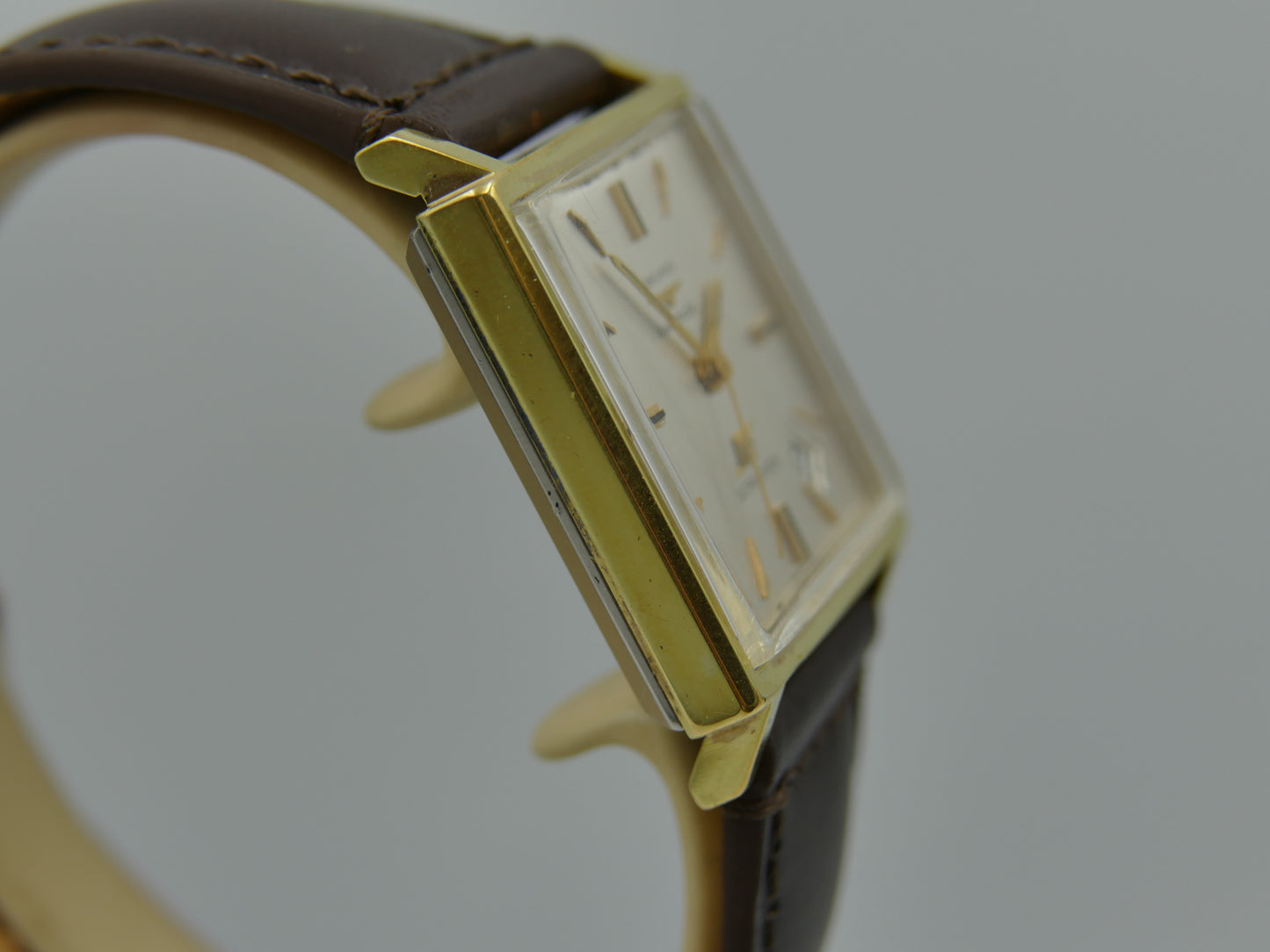 60s vintage watch mens Longines ref 7832 -8 Ultra Chron Automatic 431 Gold Plated square