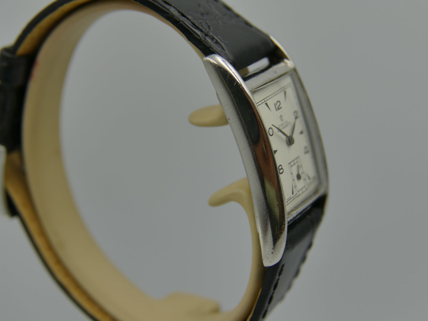 40s vintage watch mens Omega Ref 3879 /1 hand wind Cal. R17.8