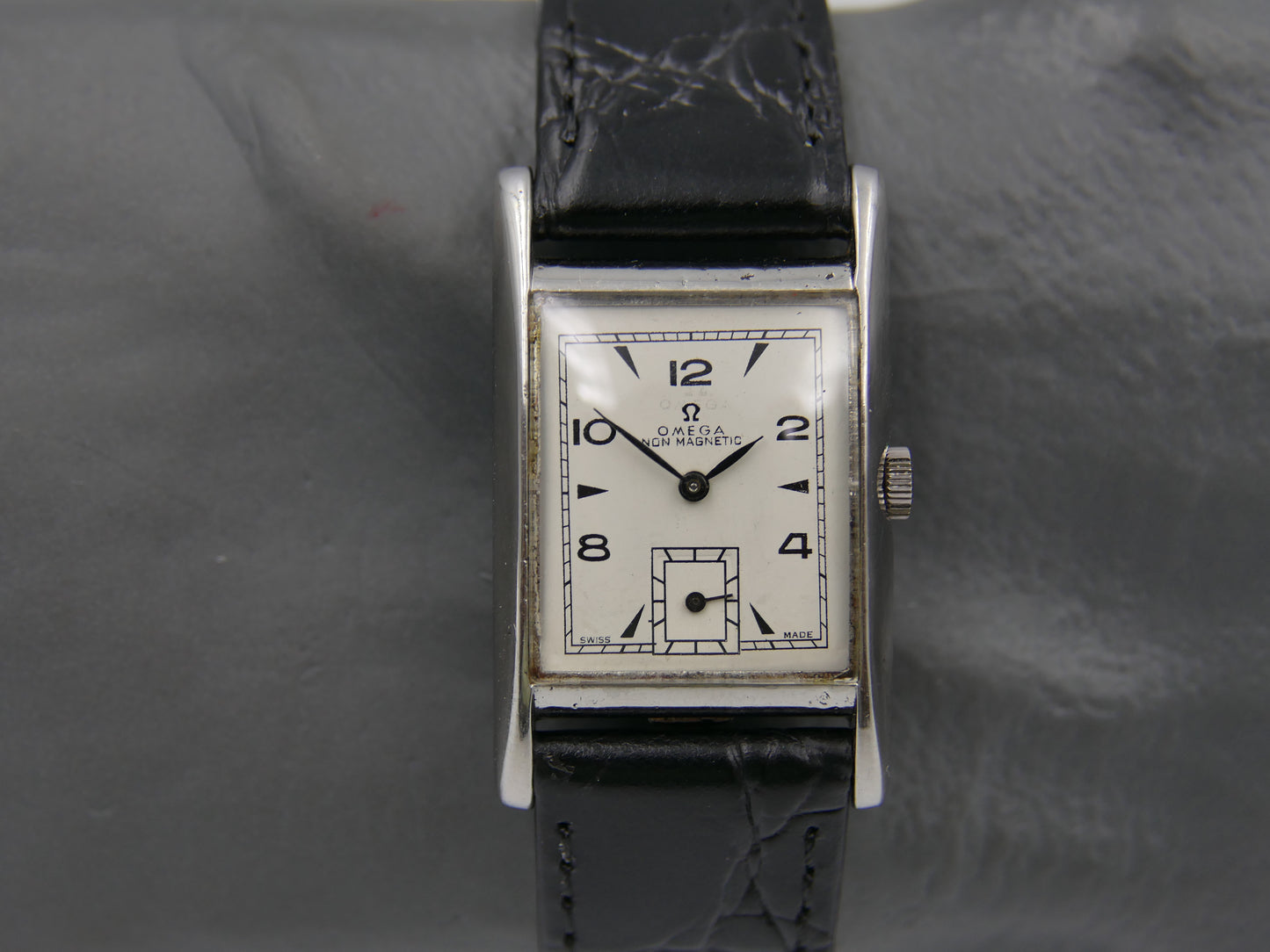 40s vintage watch mens Omega Ref 3879 /1 hand wind Cal. R17.8