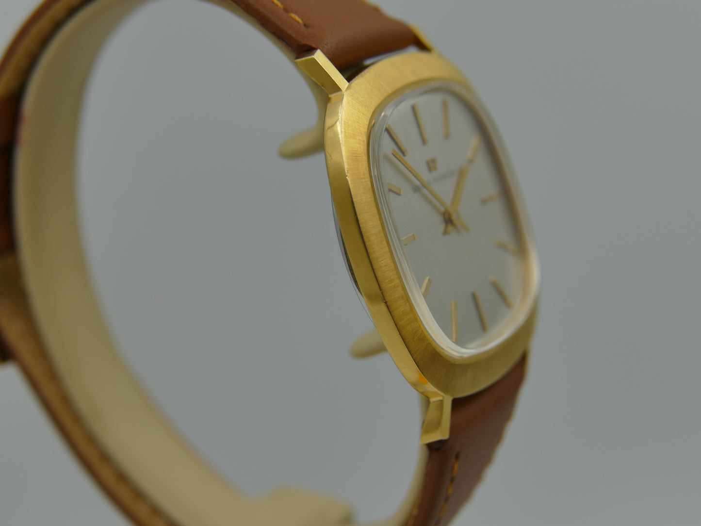 60s vintage watch mens Girard Perregaux ref 9692 PF hand wind 091-797 TV mint