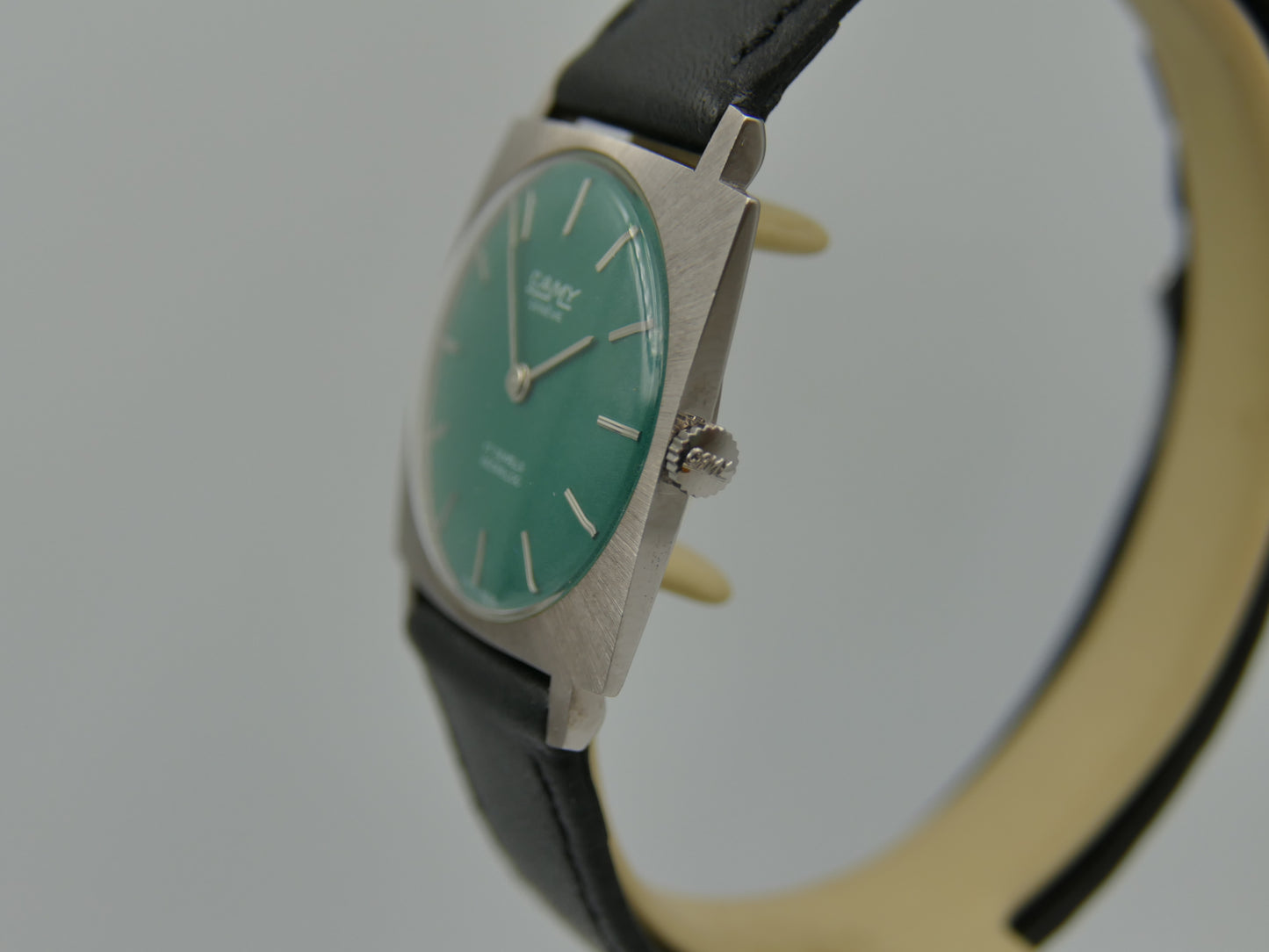 60s vintage watch mens flat Camy ref. 3102 hand wind UT 6365N green dial