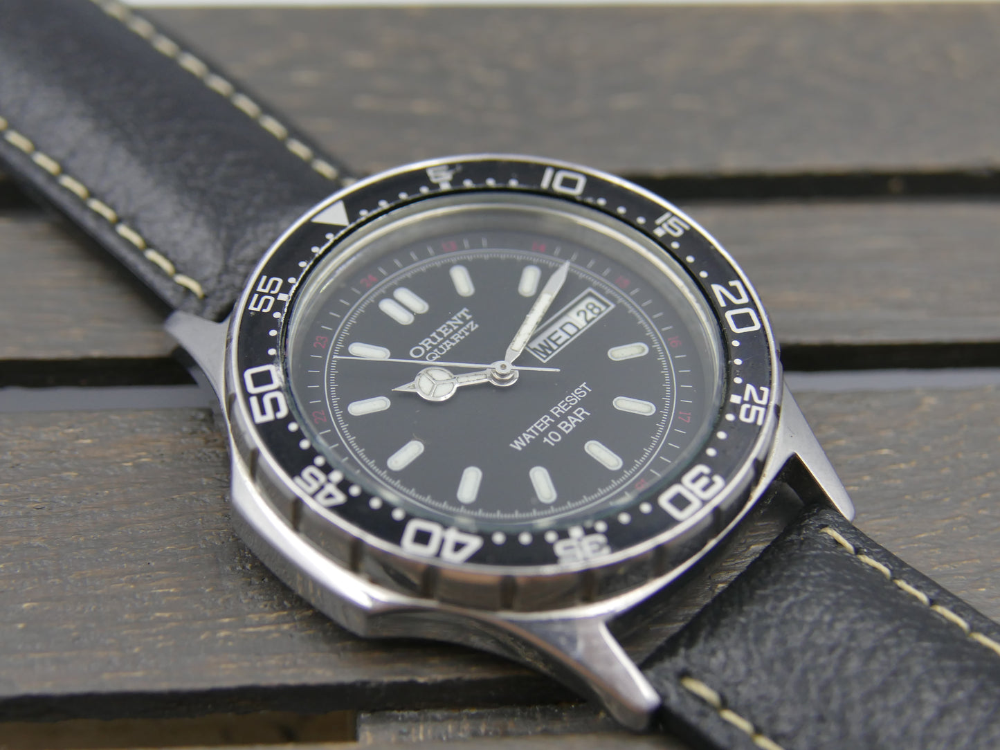 80s Vintage watch mens diver 10 BAR  Orient KY D39748 –90CA Day-Date Red 24H Military Track