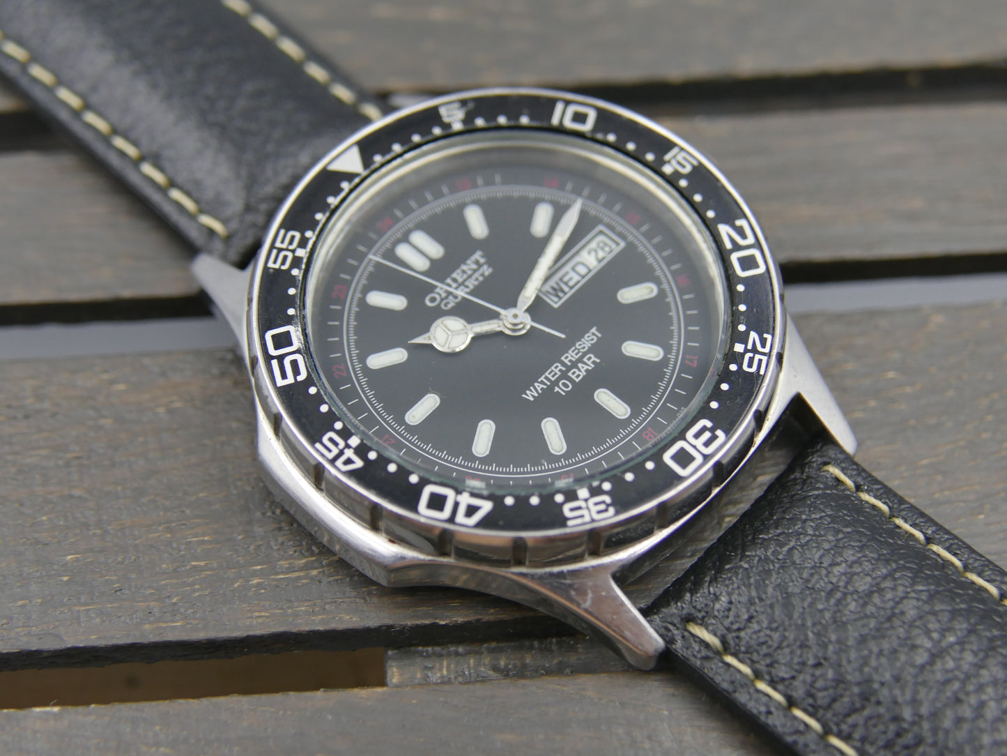 80s Vintage watch mens diver 10 BAR  Orient KY D39748 –90CA Day-Date Red 24H Military Track