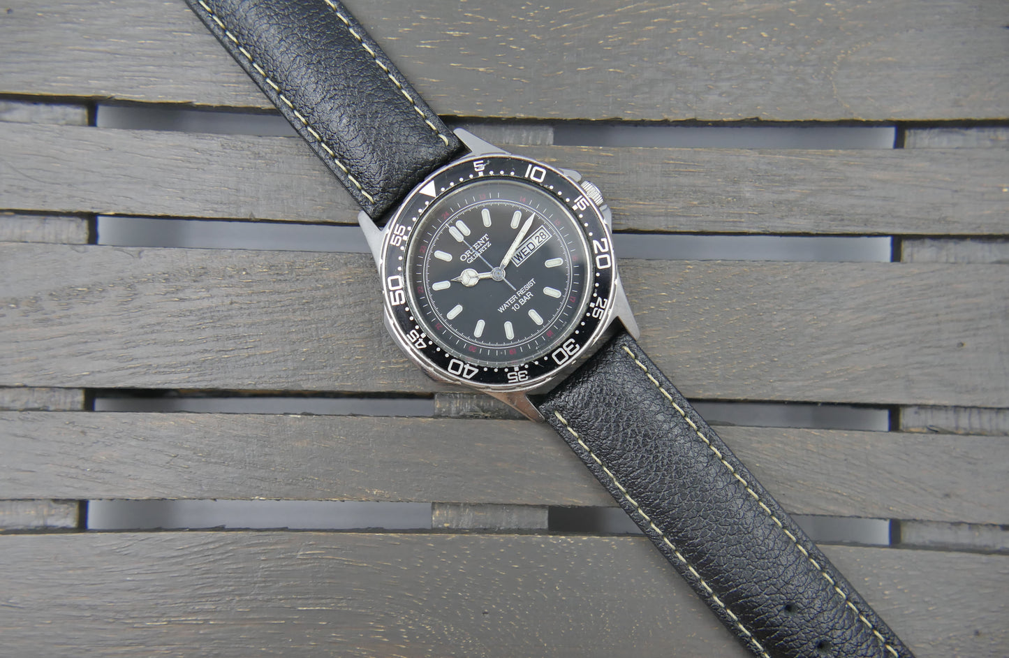 80s Vintage watch mens diver 10 BAR  Orient KY D39748 –90CA Day-Date Red 24H Military Track