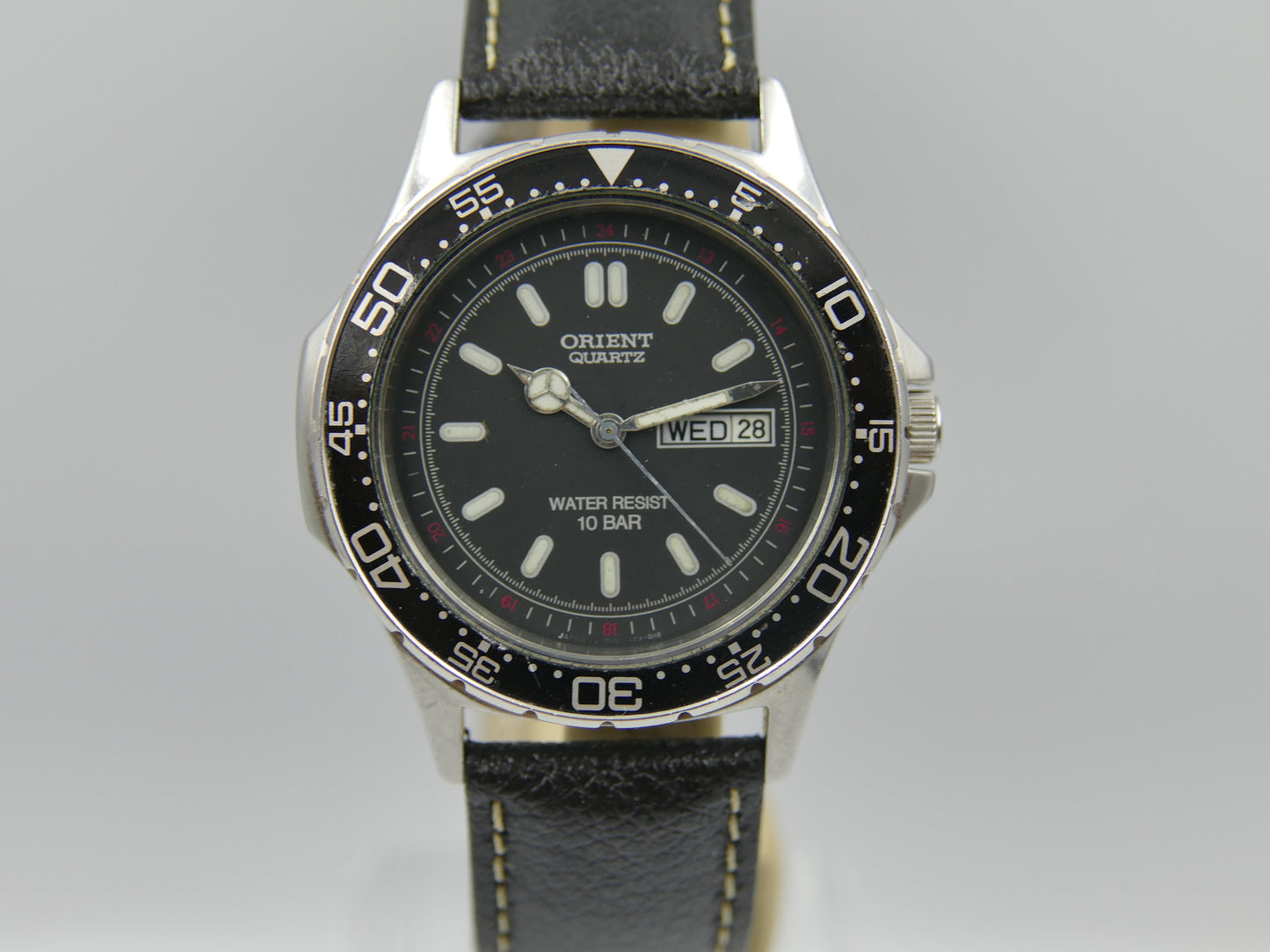 80s Vintage watch mens diver 10 BAR  Orient KY D39748 –90CA Day-Date Red 24H Military Track