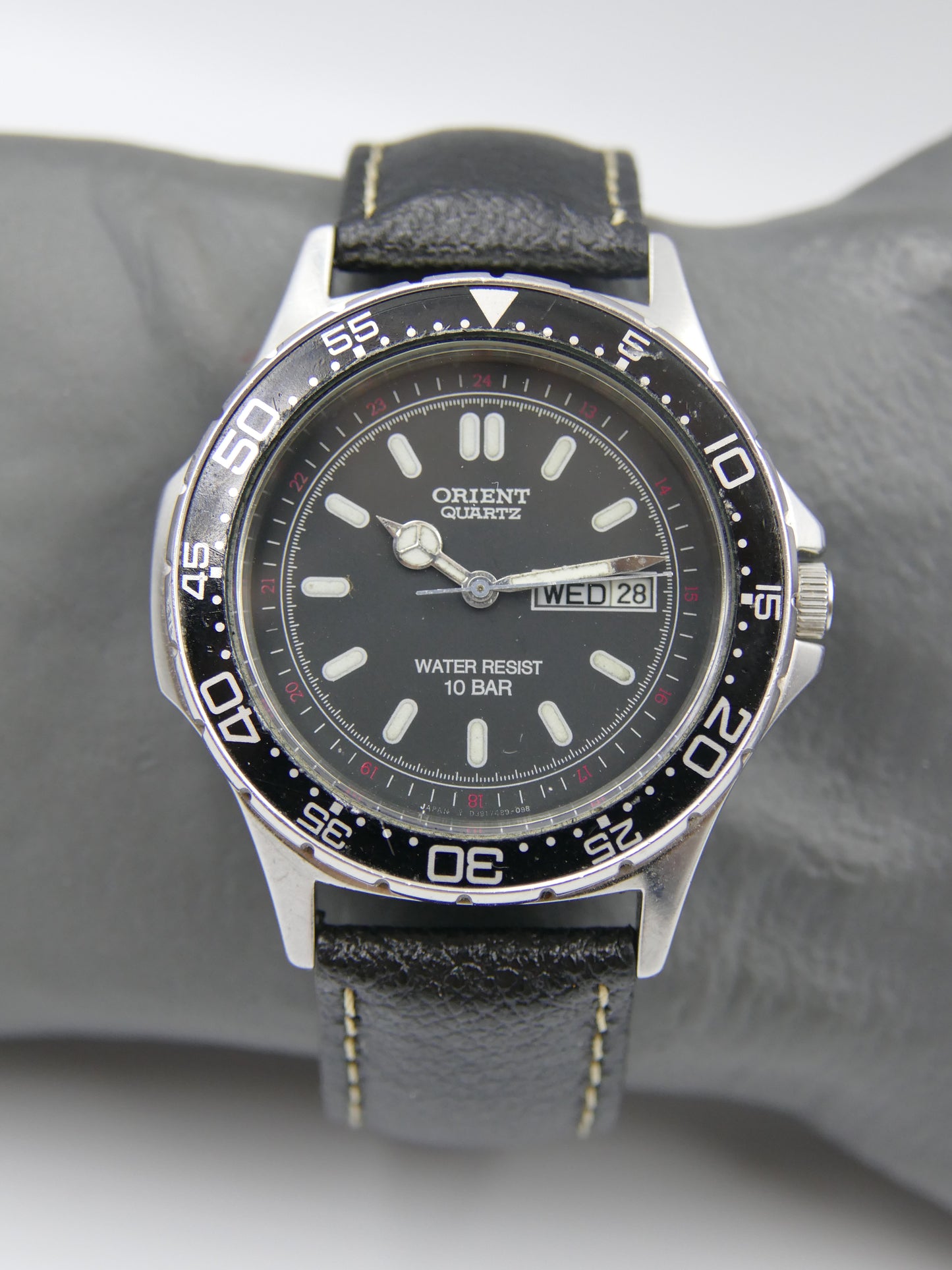80s Vintage watch mens diver 10 BAR  Orient KY D39748 –90CA Day-Date Red 24H Military Track