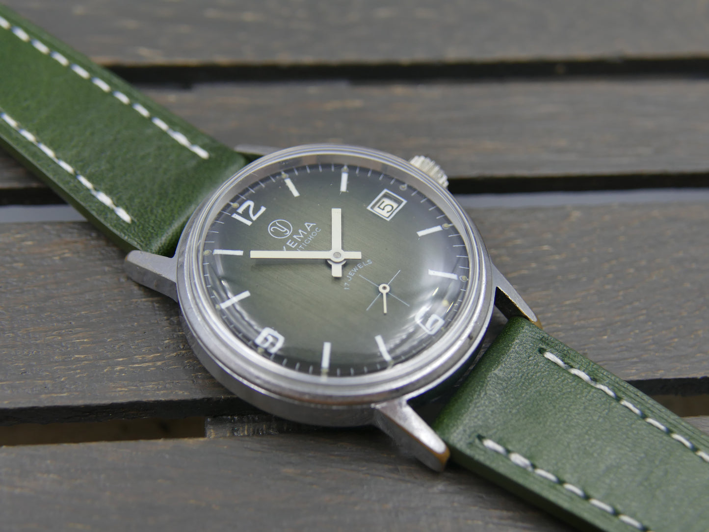 70s vintage watch mens Yema green hand wind Cupillard 233-69
