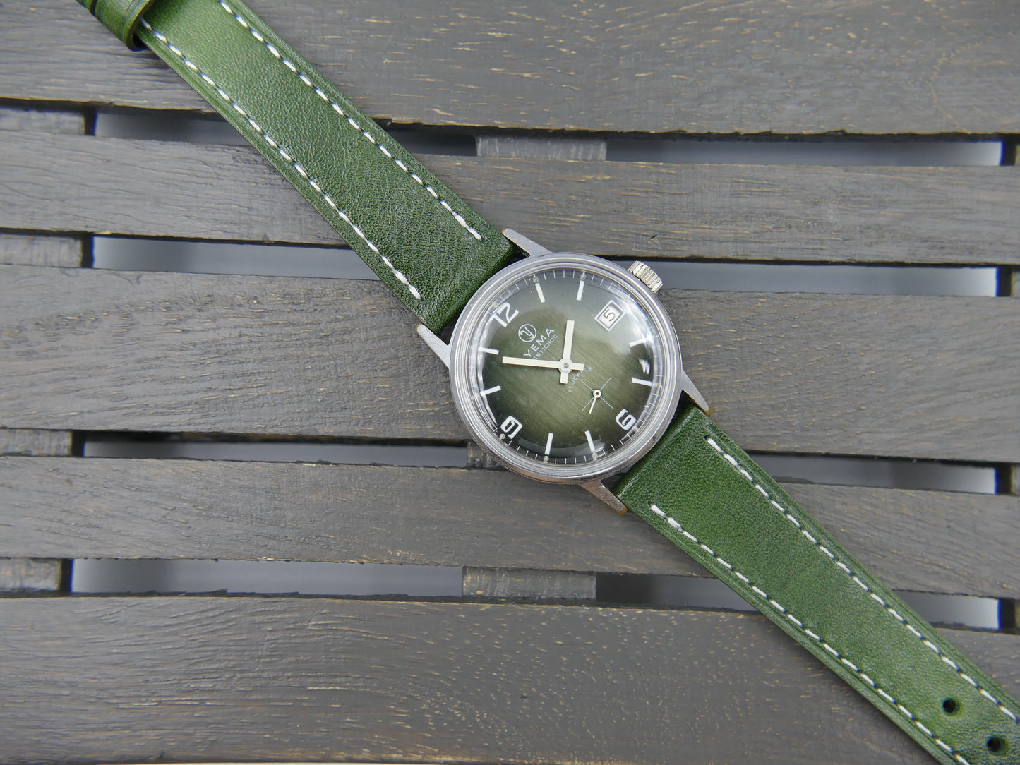 70s vintage watch mens Yema green hand wind Cupillard 233-69