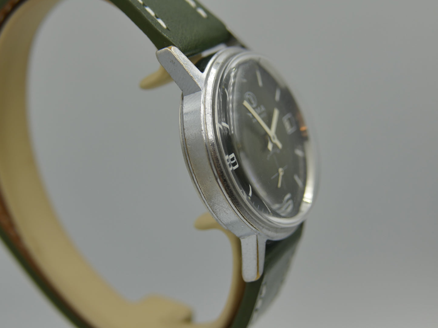 70s vintage watch mens Yema green hand wind Cupillard 233-69