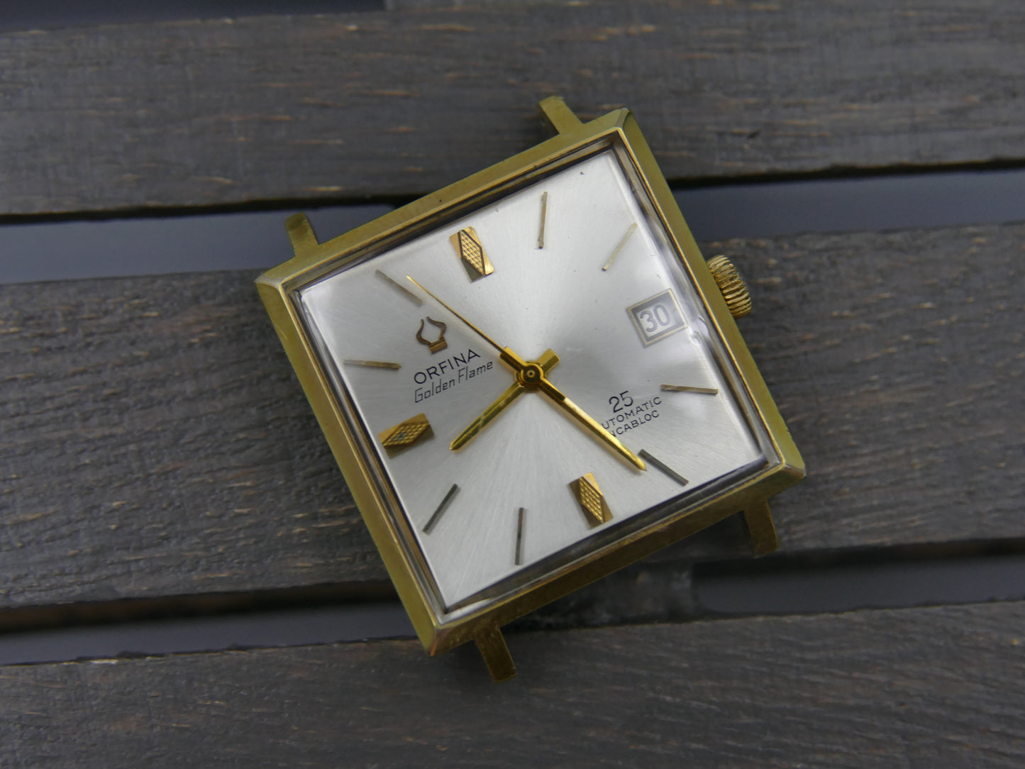 Vintage watch mens dress Orfina Golden Flame Automatic 25 Jewels Square MOD 6320