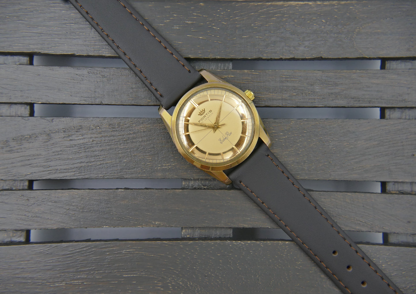 60s vintage watch mens Fortis Eden Roc ref 2262 ETA 2390 Crosshair Dial golden