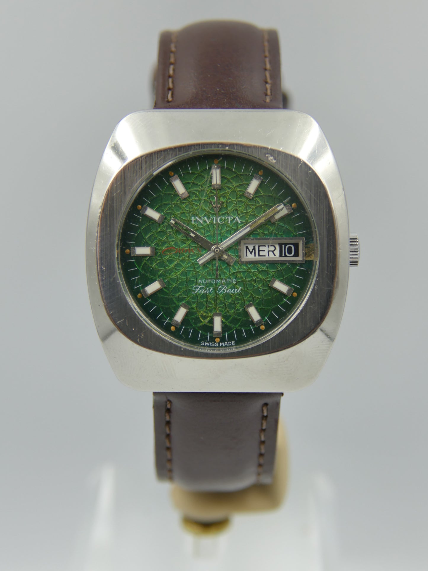 70s vintage watch mens Invicta crown fast beat ref 24921 green dial serviced