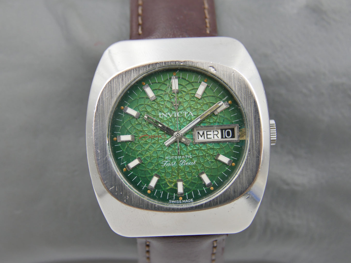 70s vintage watch mens Invicta crown fast beat ref 24921 green dial serviced