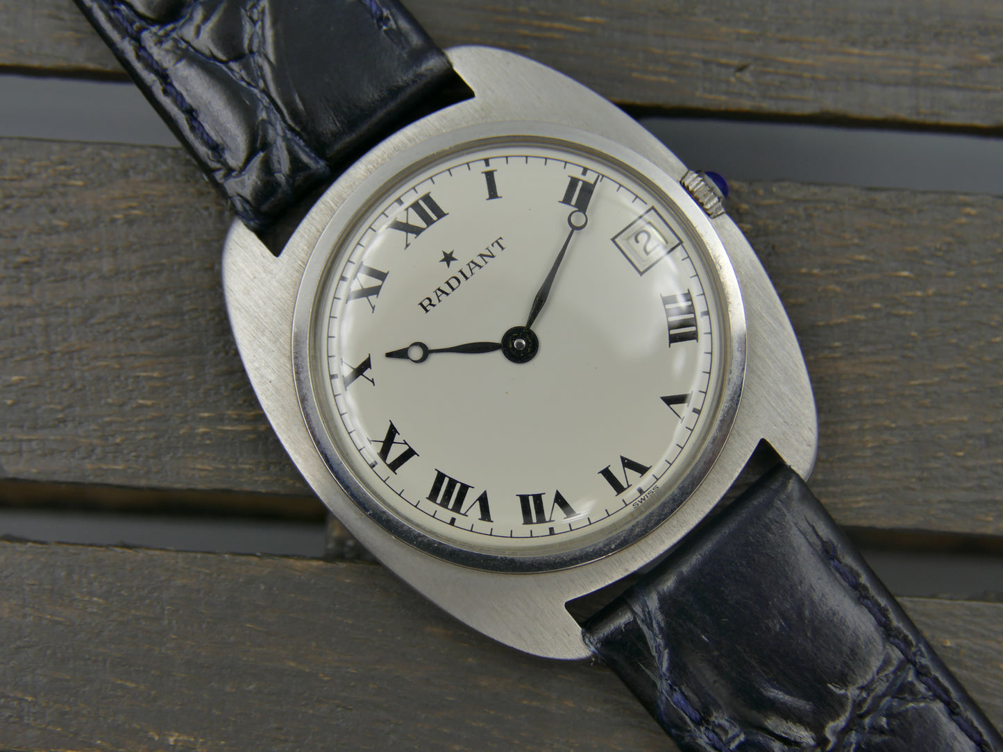 60s vintage watch mens Radiant ref 2608 Ultra-Thin hand wind Peseux NOS