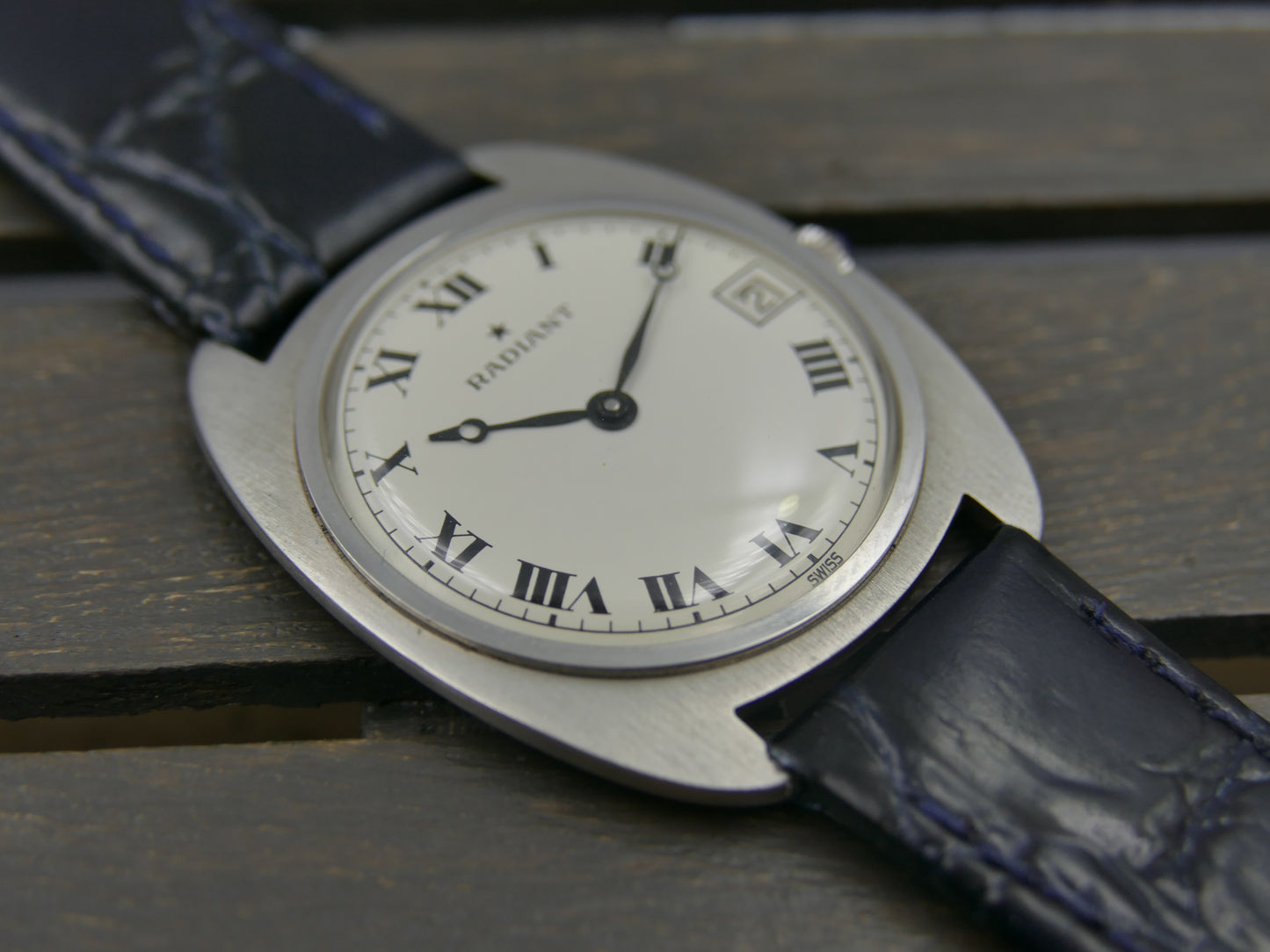60s vintage watch mens Radiant ref 2608 Ultra-Thin hand wind Peseux NOS