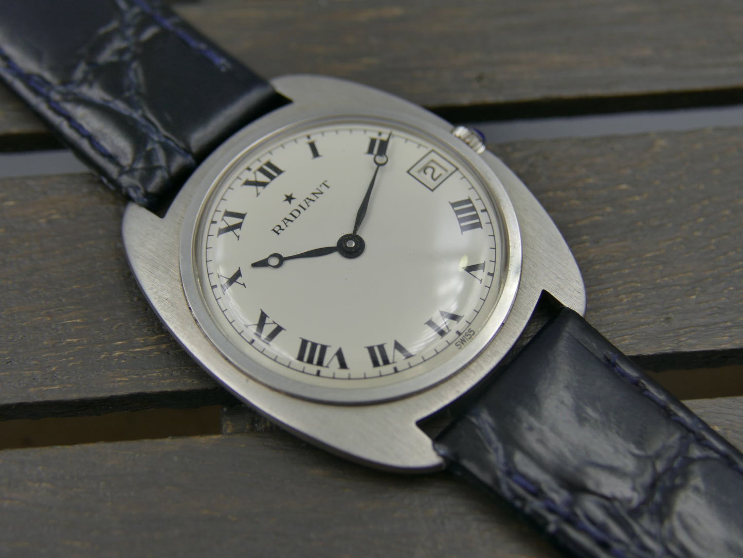 60s vintage watch mens Radiant ref 2608 Ultra-Thin hand wind Peseux NOS