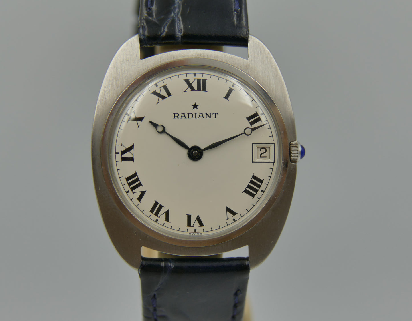 60s vintage watch mens Radiant ref 2608 Ultra-Thin hand wind Peseux NOS