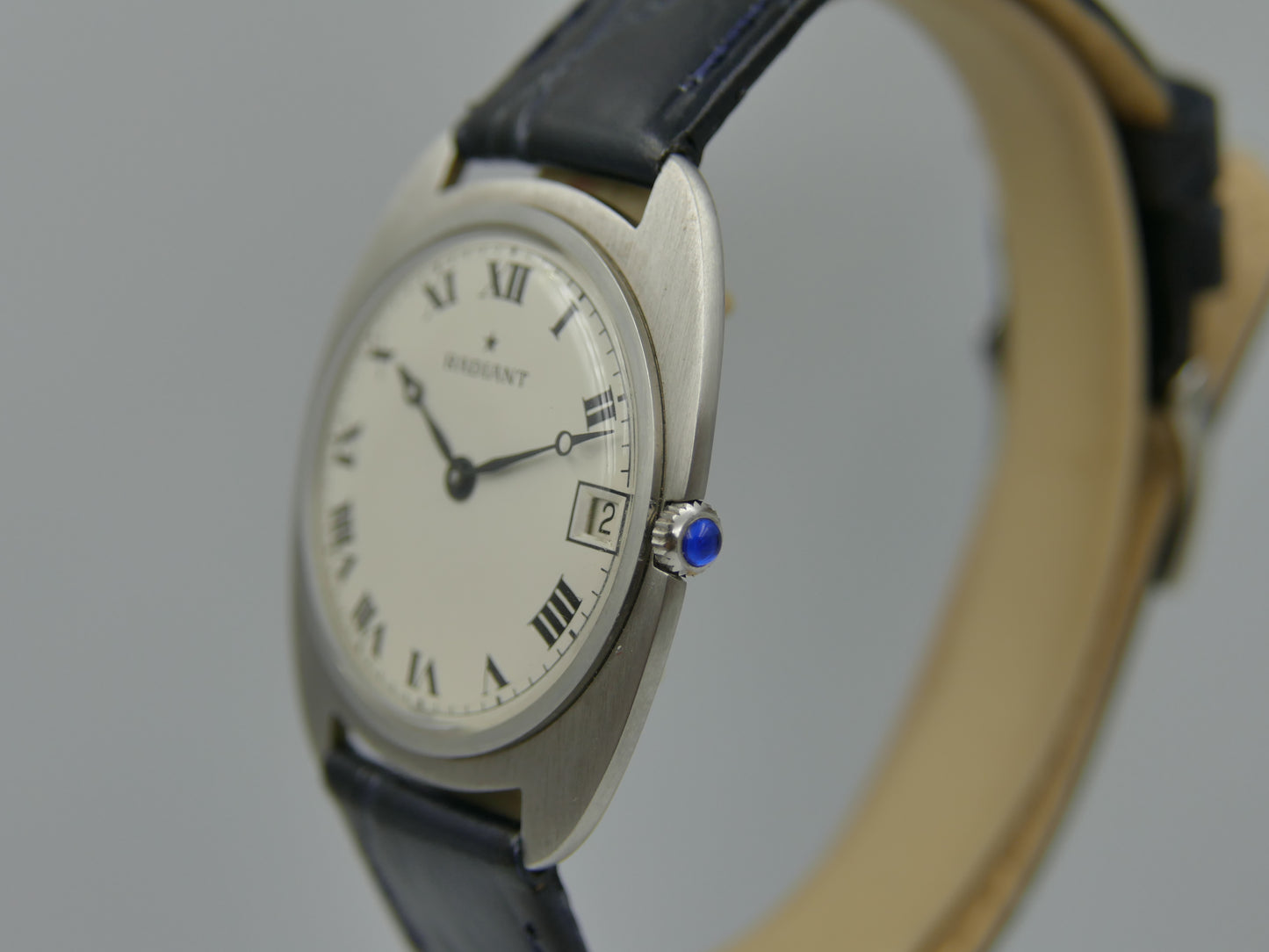 60s vintage watch mens Radiant ref 2608 Ultra-Thin hand wind Peseux NOS