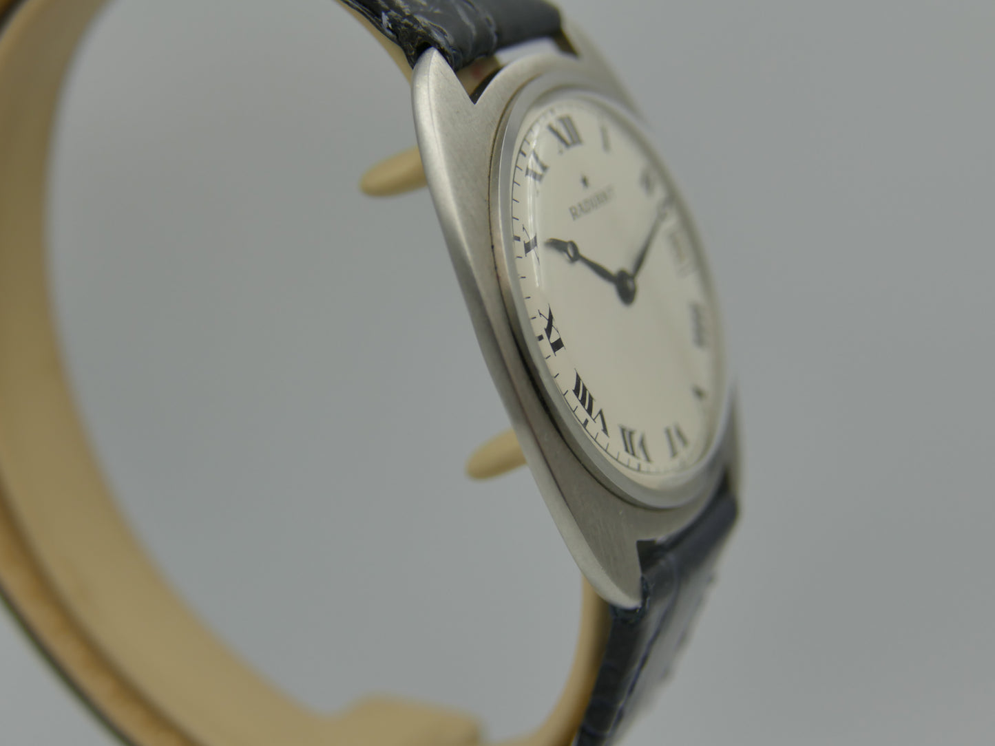 60s vintage watch mens Radiant ref 2608 Ultra-Thin hand wind Peseux NOS