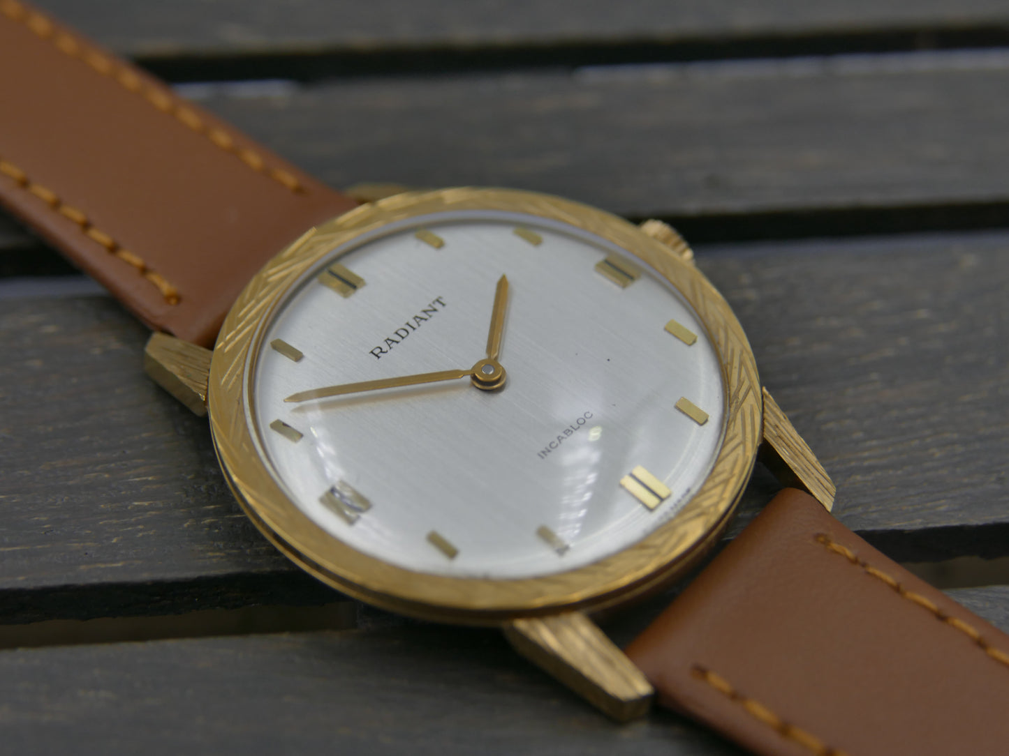 60s vintage watch mens dress Radiant Ultra-Thin hand wind Peseux 320 NOS Gold PL Textured Bezel