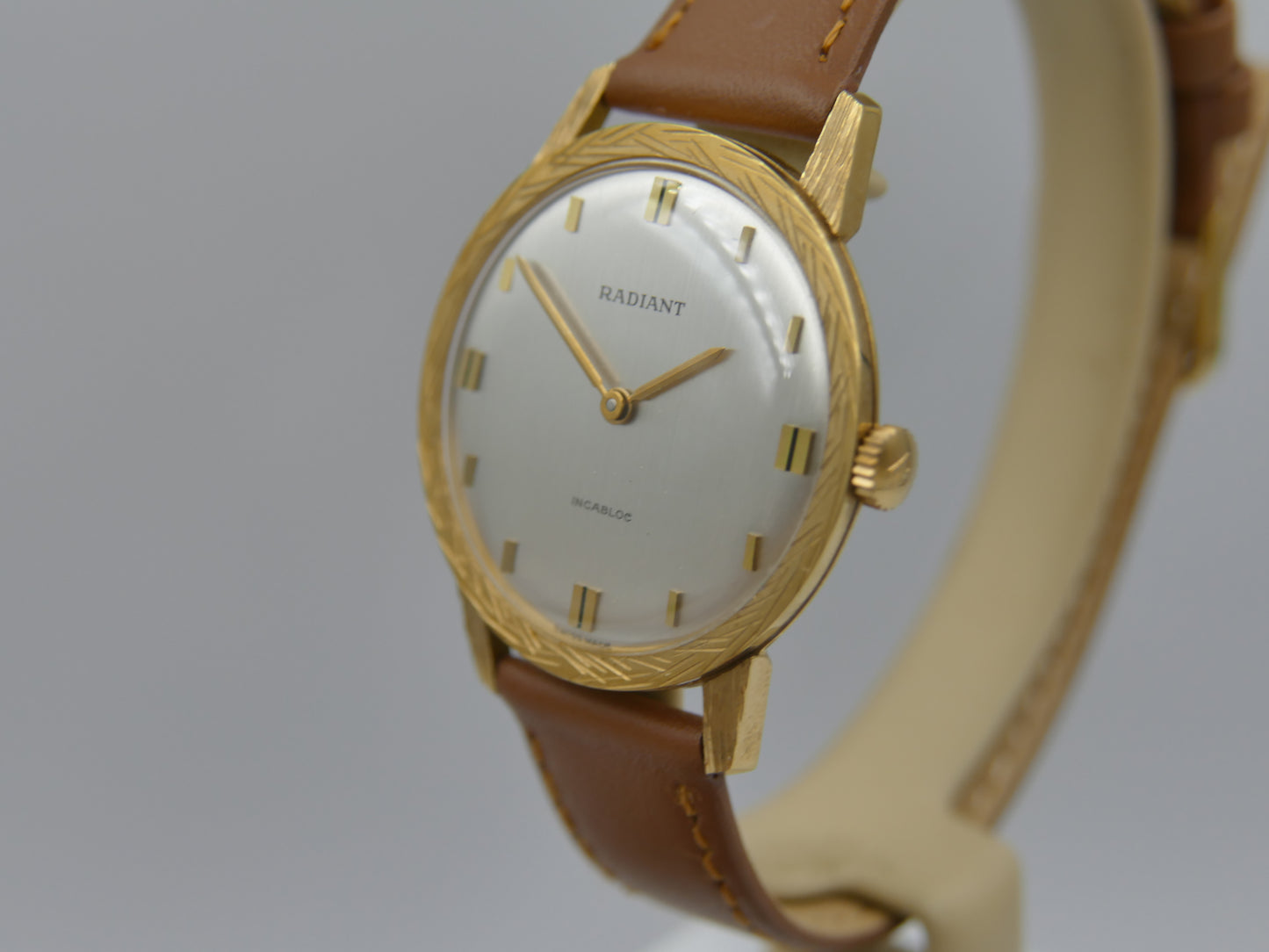 60s vintage watch mens dress Radiant Ultra-Thin hand wind Peseux 320 NOS Gold PL Textured Bezel