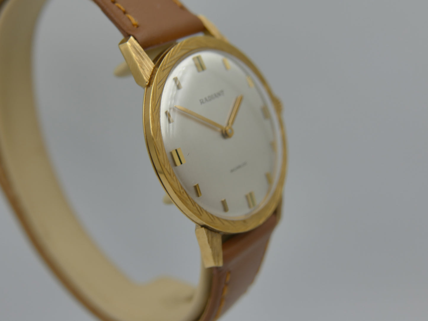 60s vintage watch mens dress Radiant Ultra-Thin hand wind Peseux 320 NOS Gold PL Textured Bezel