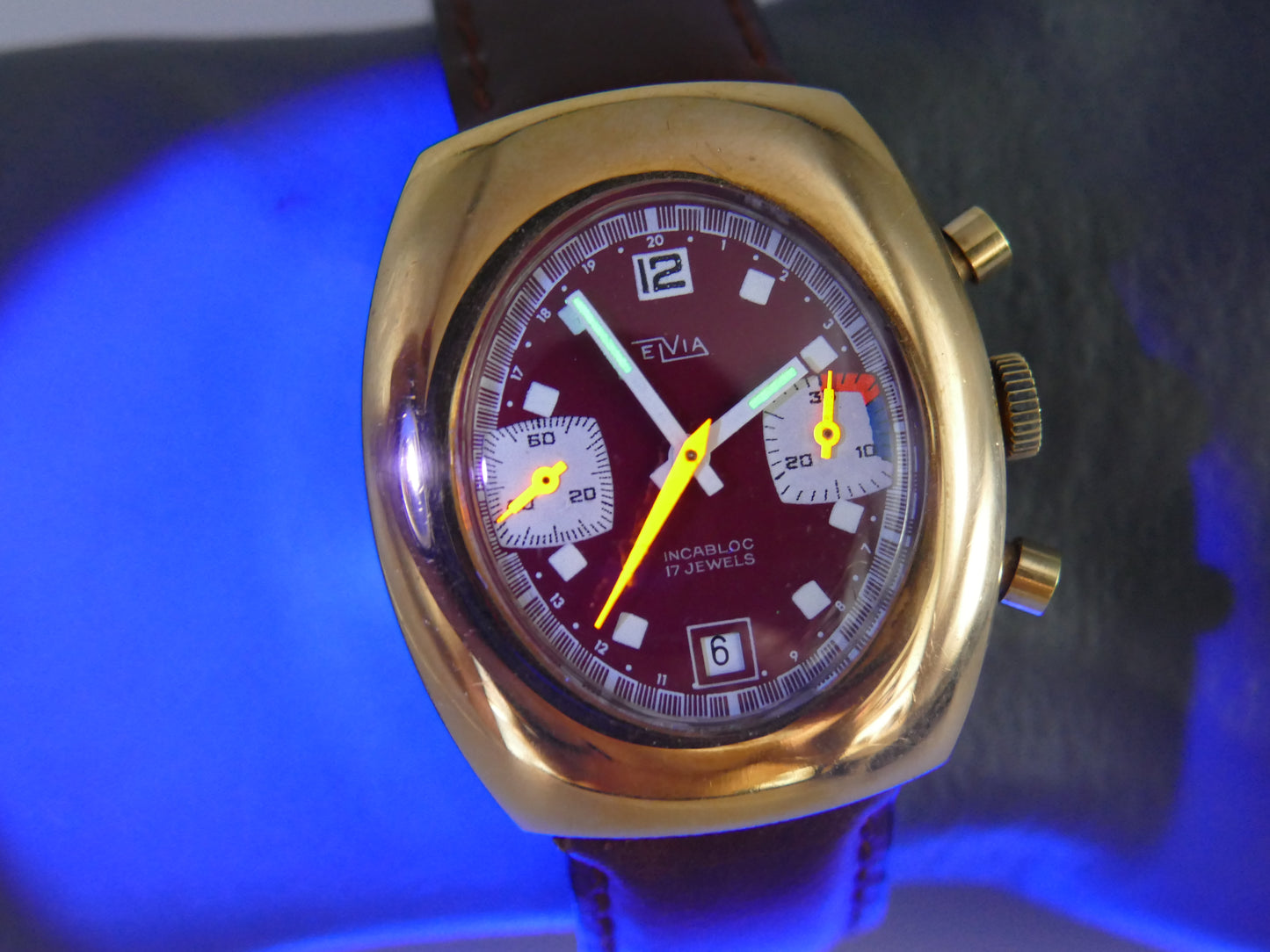 70s vintage watch mens Elvia chronograph valjoux 7734 burgundy