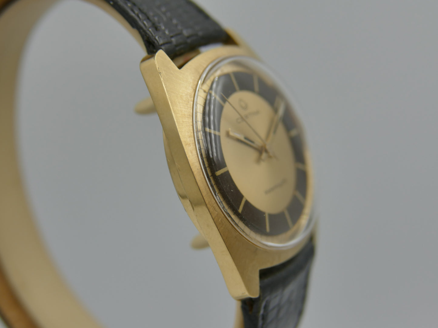 70s vintage watch mens Certina Waterking 215 ref. 5201.275 hand wind cal. 25-66 bullseye