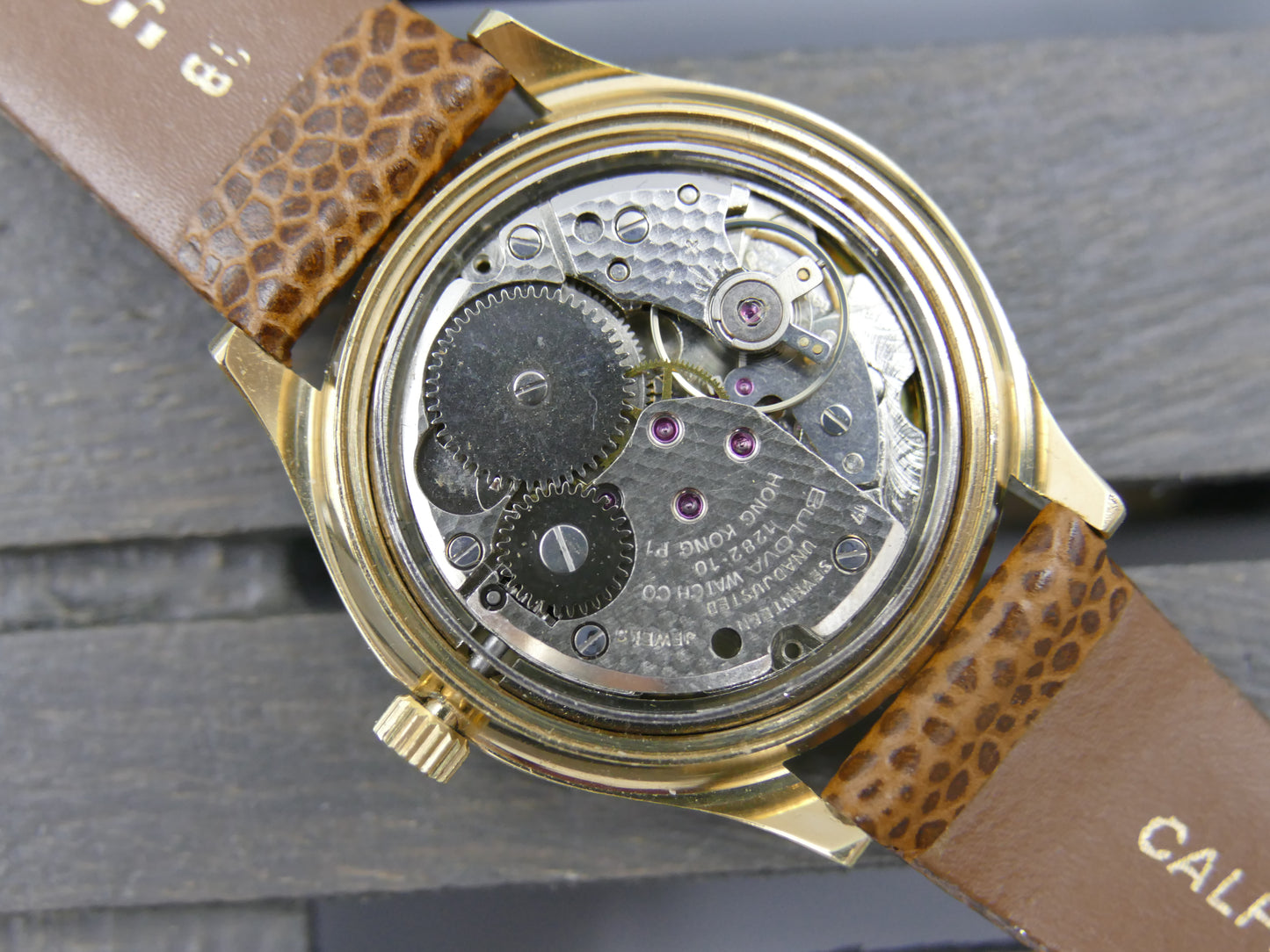 80s vintage watch dress mens Caravelle by Bulova Cal. FE 140-1C MINT