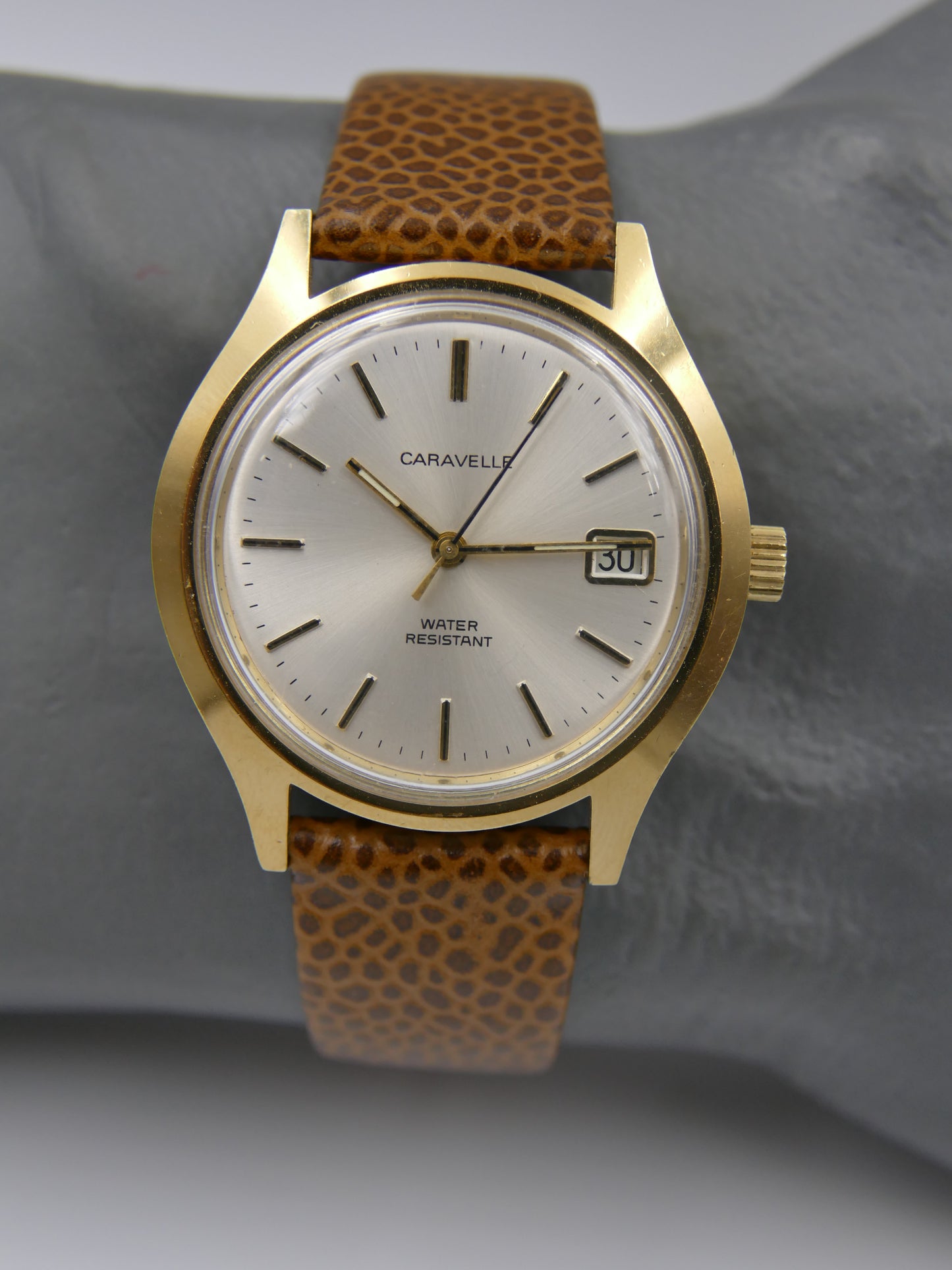 80s vintage watch dress mens Caravelle by Bulova Cal. FE 140-1C MINT