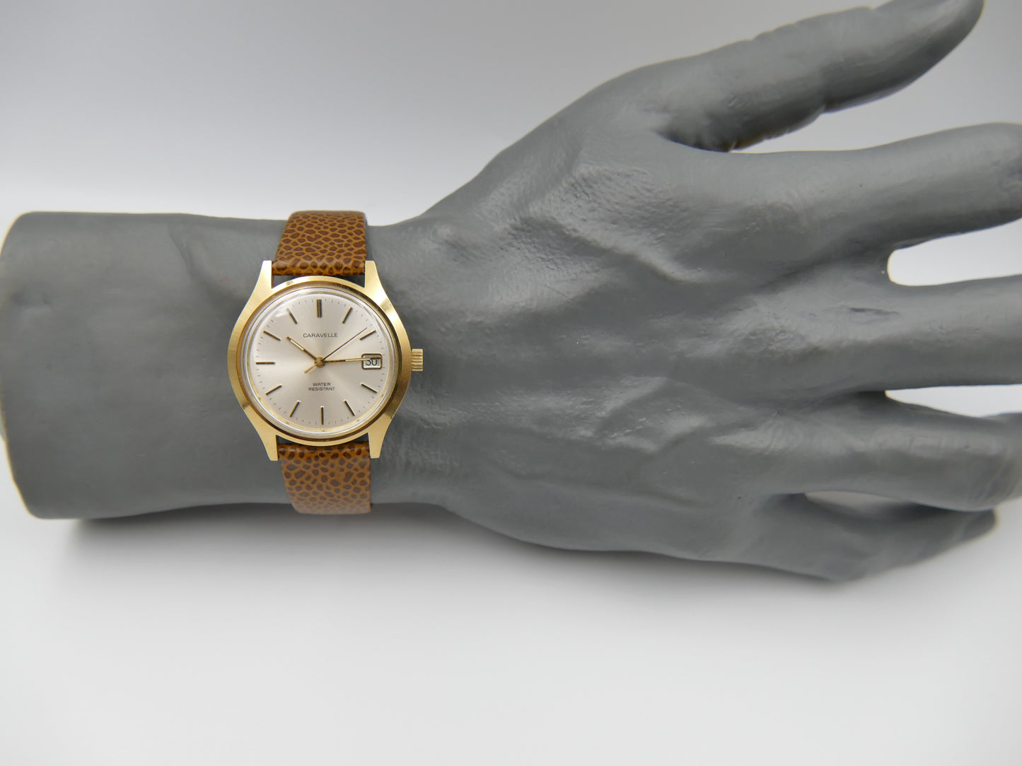 80s vintage watch dress mens Caravelle by Bulova Cal. FE 140-1C MINT
