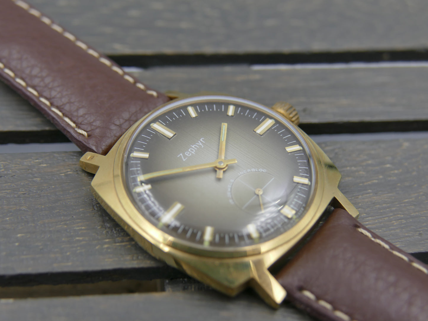 70s vintage watch mens Zephyr hand wind Unitas 6325 brown