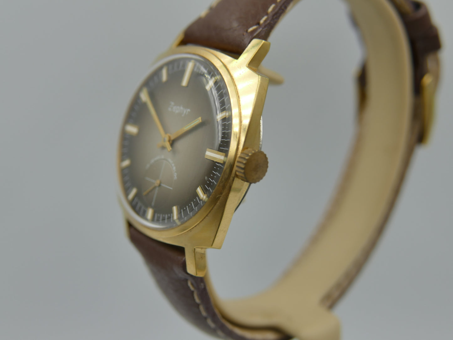 70s vintage watch mens Zephyr hand wind Unitas 6325 brown