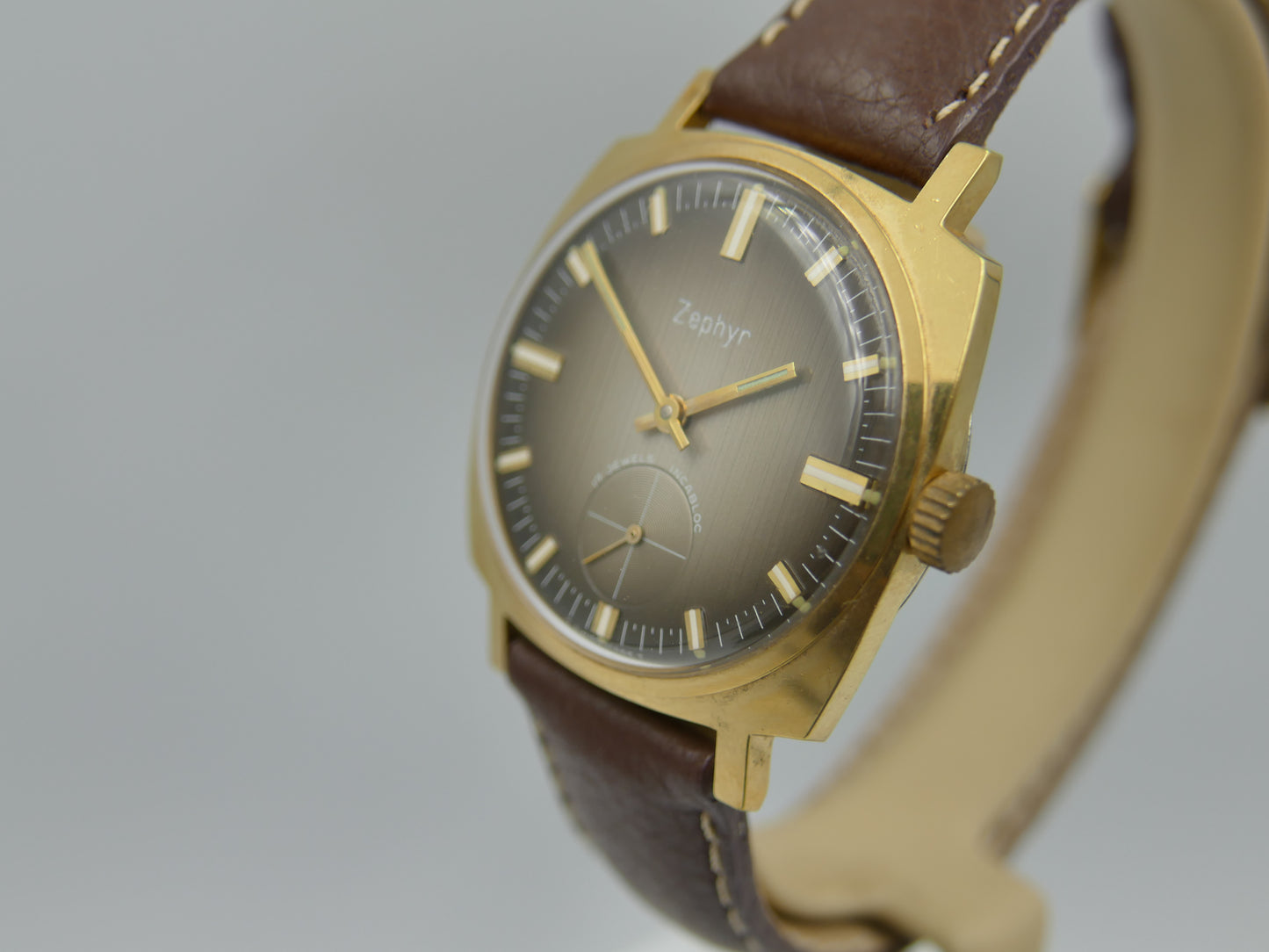 70s vintage watch mens Zephyr hand wind Unitas 6325 brown