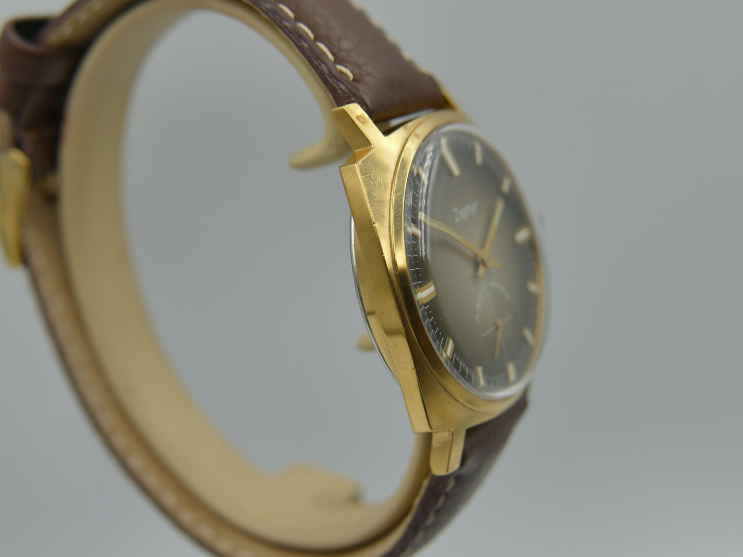 70s vintage watch mens Zephyr hand wind Unitas 6325 brown