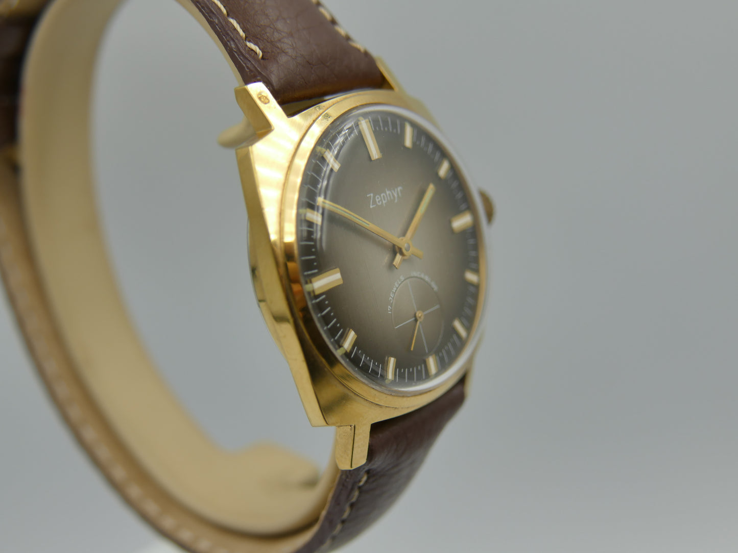 70s vintage watch mens Zephyr hand wind Unitas 6325 brown