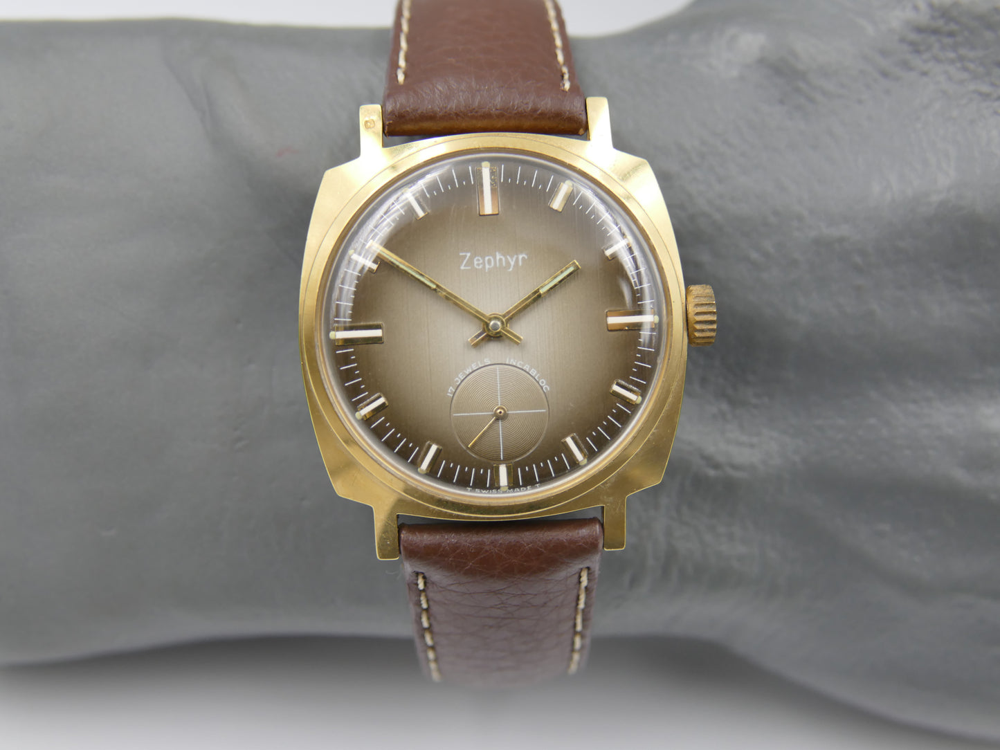 70s vintage watch mens Zephyr hand wind Unitas 6325 brown