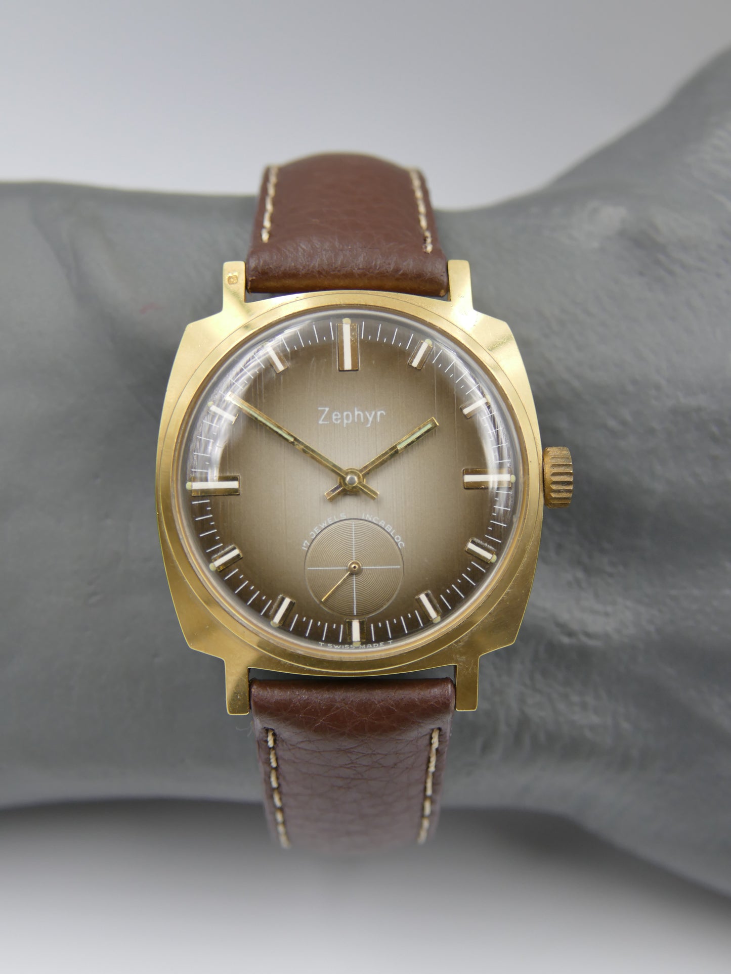70s vintage watch mens Zephyr hand wind Unitas 6325 brown