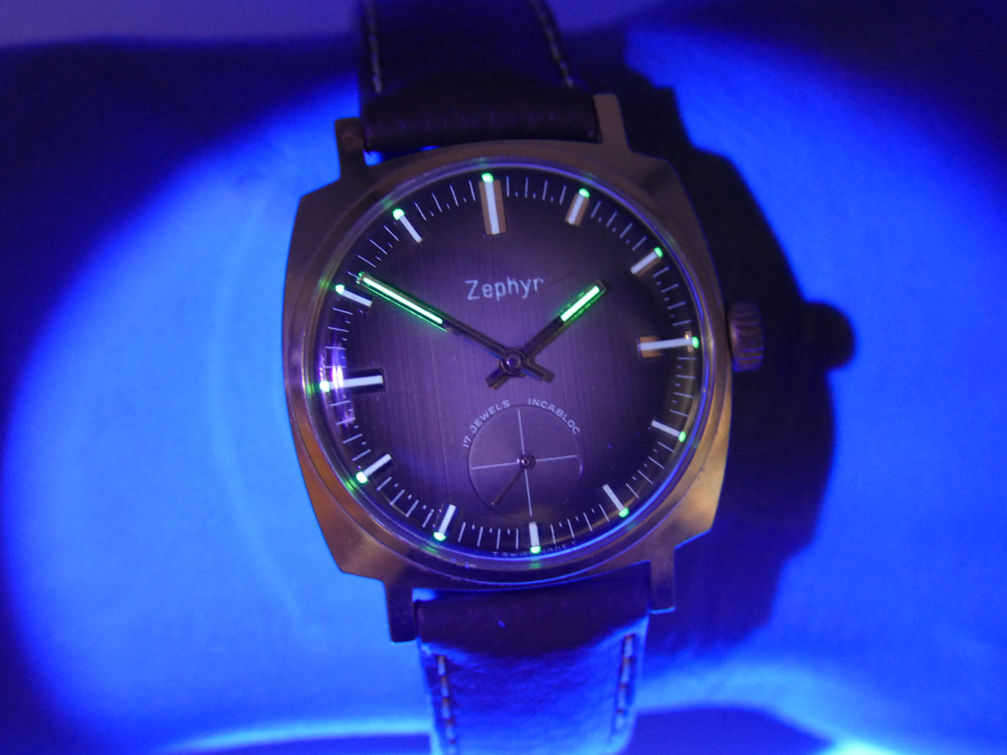 70s vintage watch mens Zephyr hand wind Unitas 6325 brown