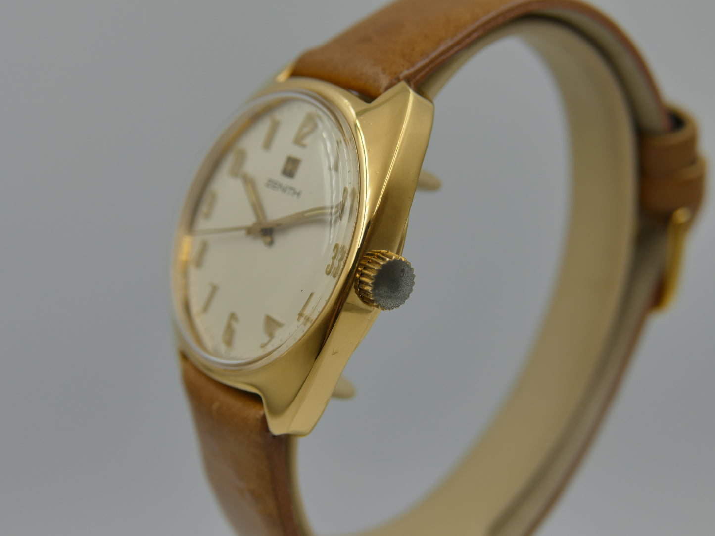 70s vintage watch mens ZENITH Surf 20.1290.360 hand wind cal 2572 serviced