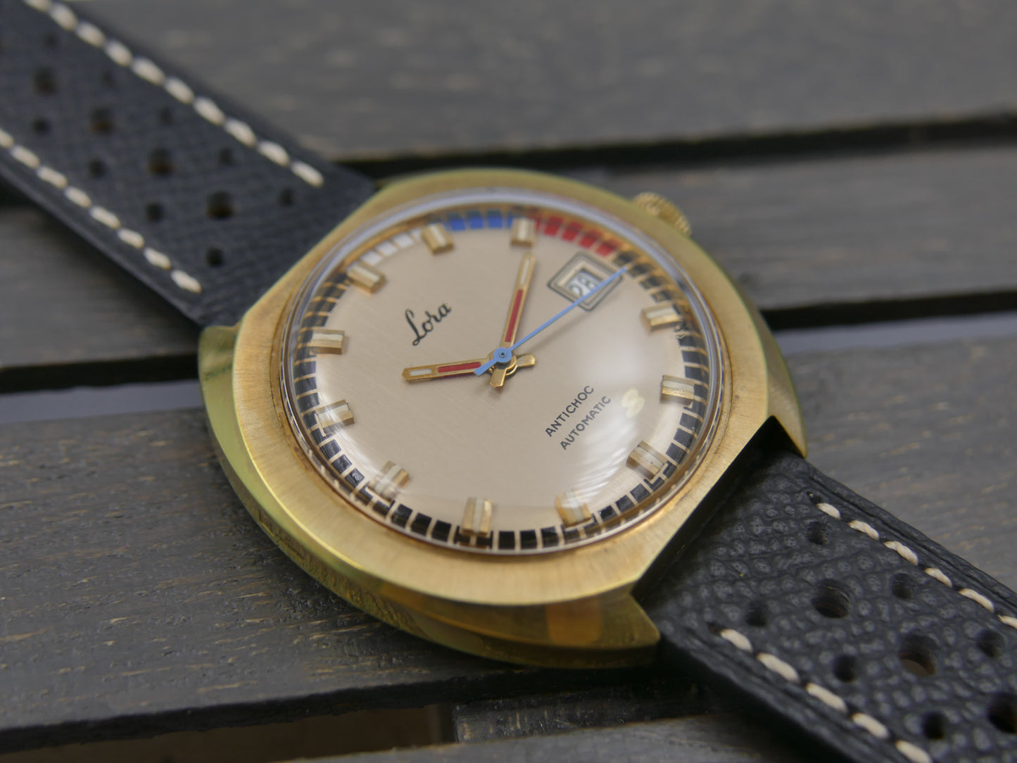 70s vintage watch mens Lora Automatic FE 3611 Regatta Dial UFO jumbo case mint
