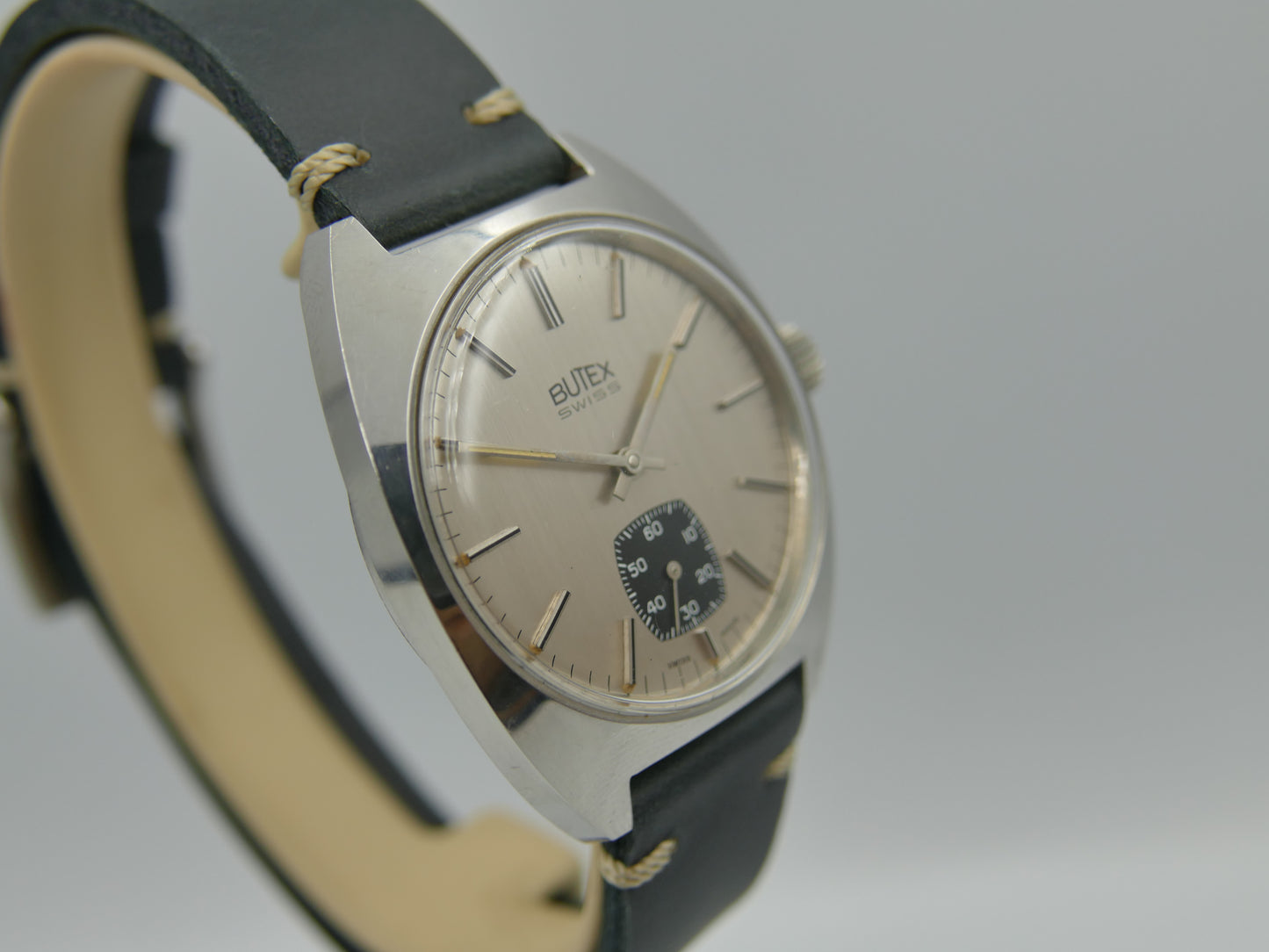 70s vintage watch mens Butex BWC Swiss ref 853016 hand wind unitas 6325 panda style