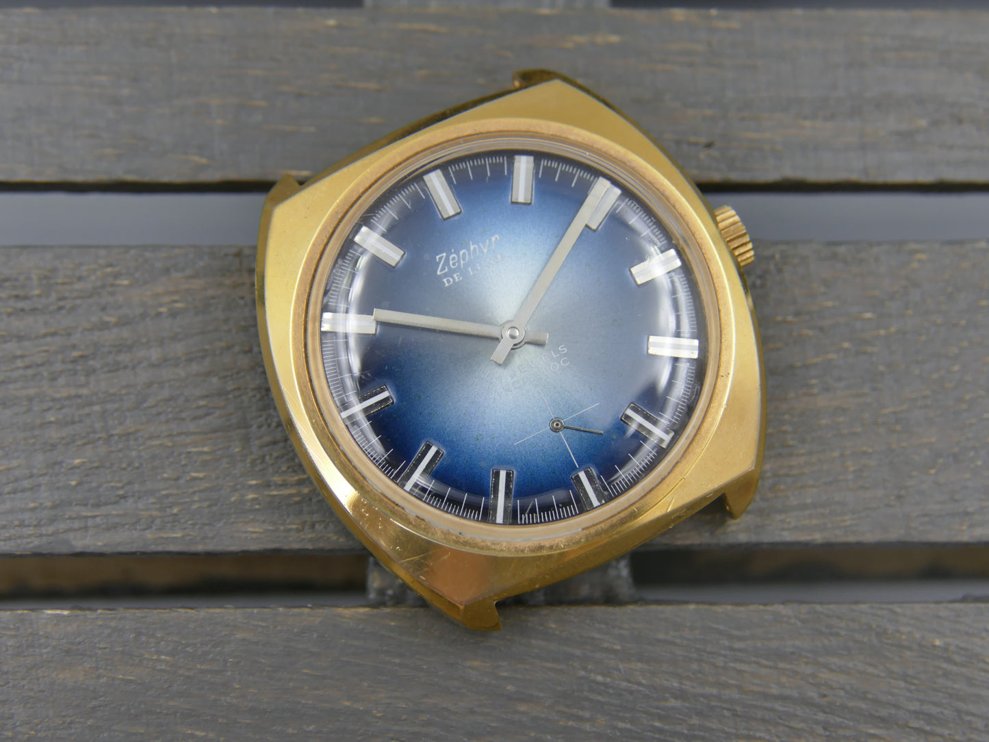 70s vintage watch mens Zephyr De Luxe hand wind Unitas 6325