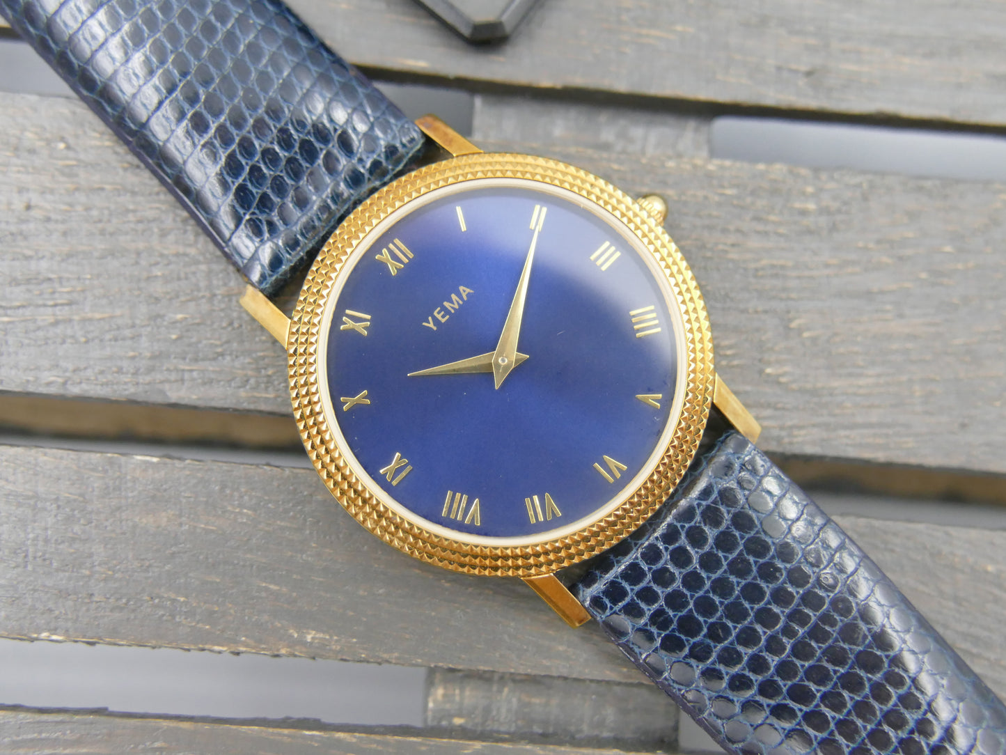 90s vintage watch mens Yema Round Gold Guilloché ref 028p33 NOS