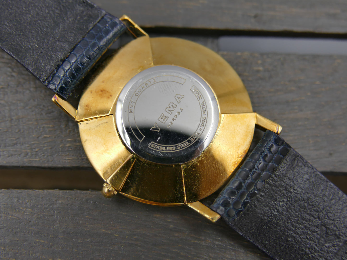 90s vintage watch mens Yema Round Gold Guilloché ref 028p33 NOS