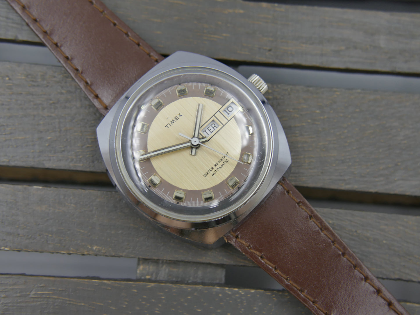 70s Vintage watch mens Timex Viscount Automatic Day-Date - Ref. 46950 cal. M109 Dundee Made mint